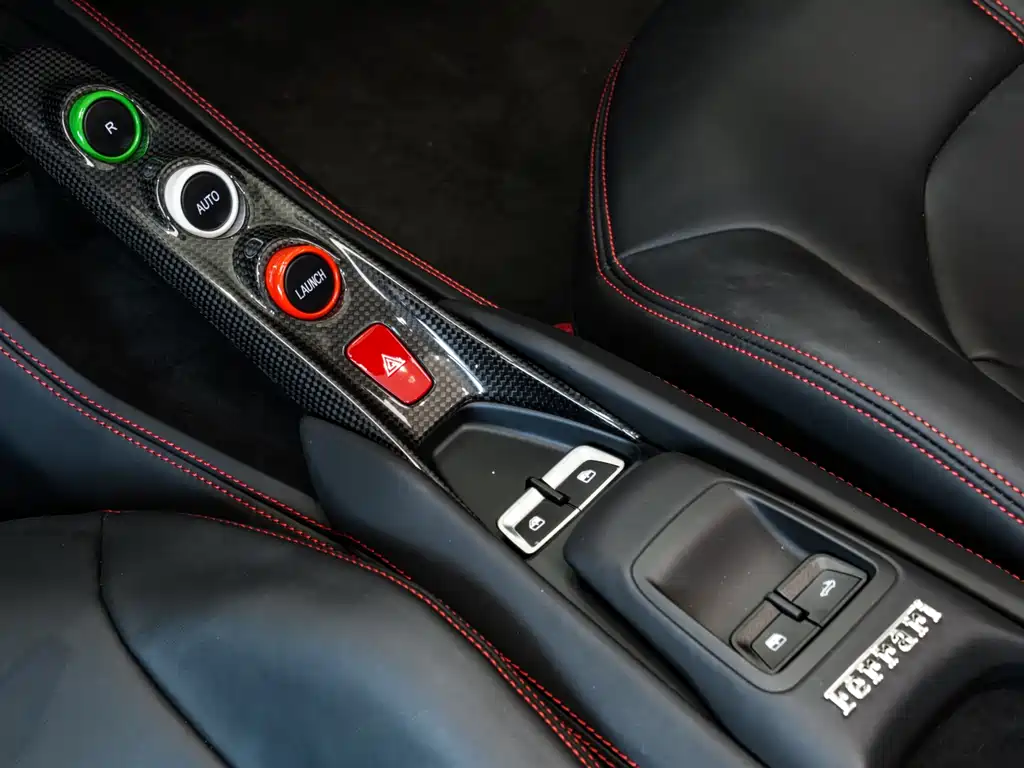 Ferrari F8 — миниатюра 9