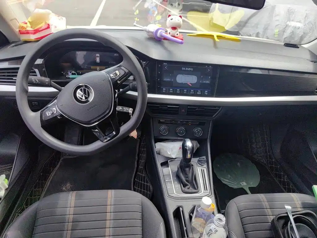 Volkswagen Lavida — миниатюра 5