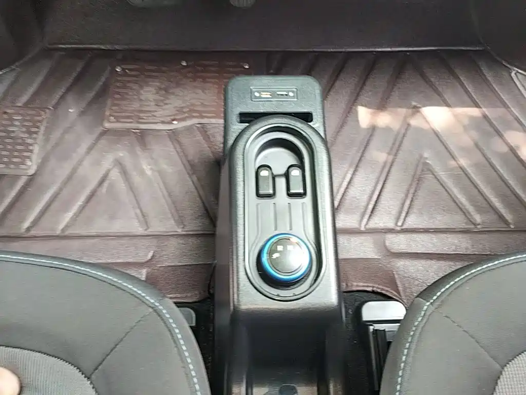 Wuling MINIEV — миниатюра 14