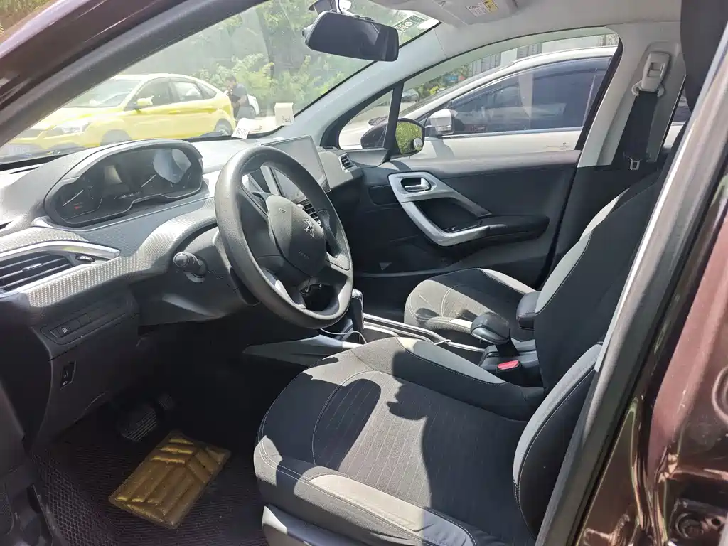 Peugeot 2008 — миниатюра 9