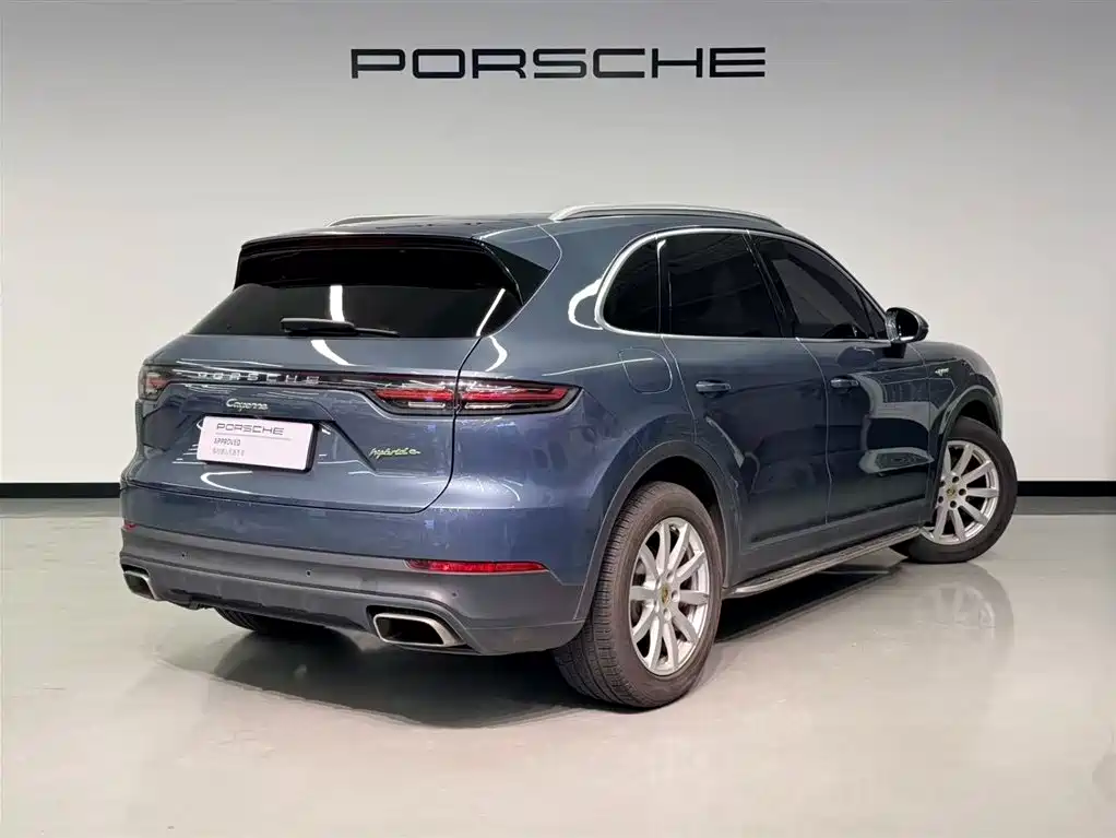 Porsche Cayenne Hybrid — миниатюра 5