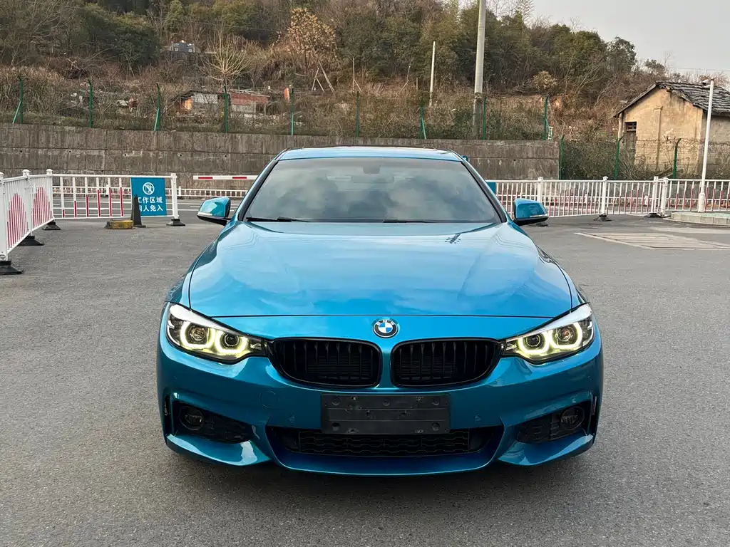 BMW 4 SERIES