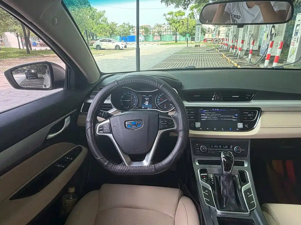 Geely Emgrand — миниатюра 10