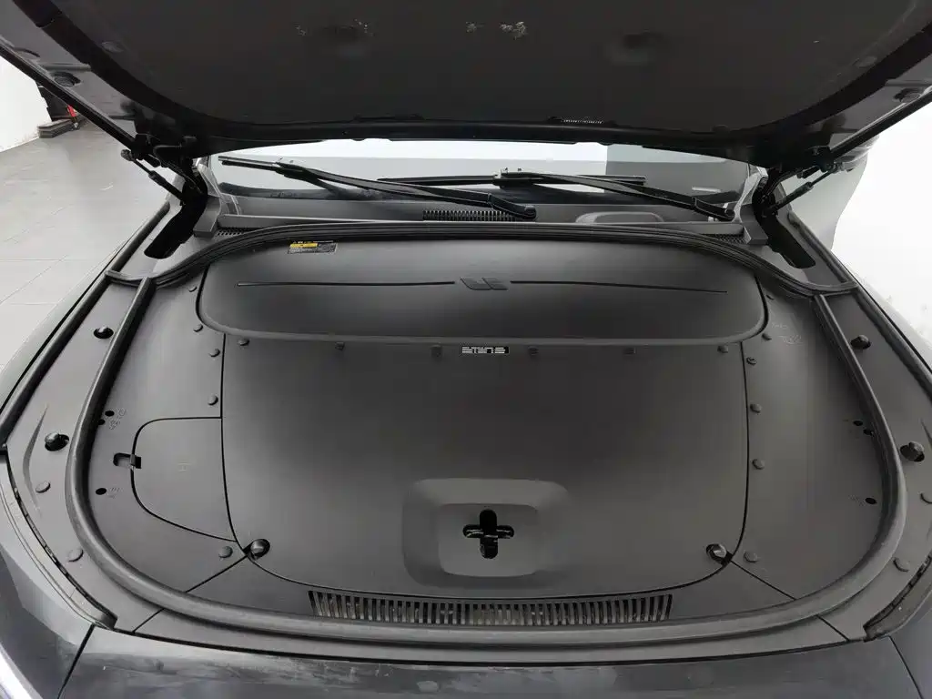 Li Auto Li ONE — миниатюра 6
