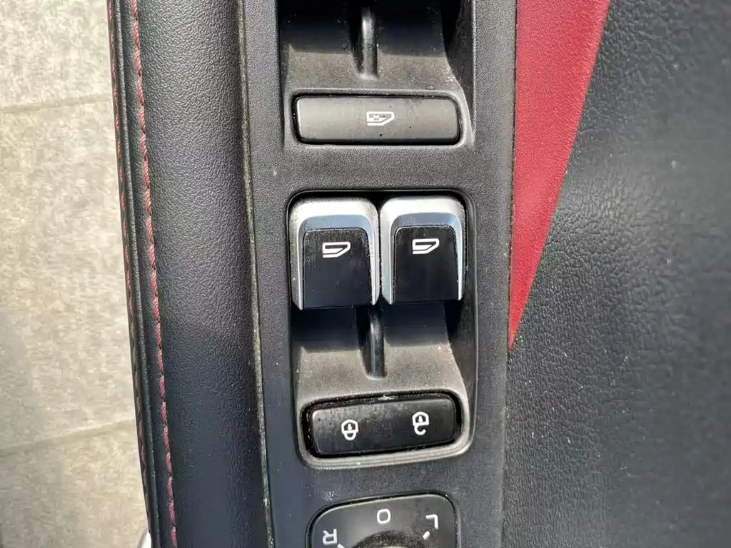 Geely Binyue — миниатюра 12