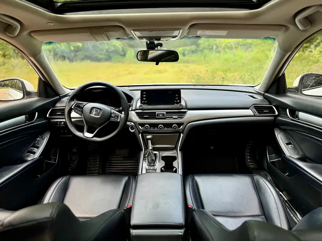 Honda Accord — миниатюра 9
