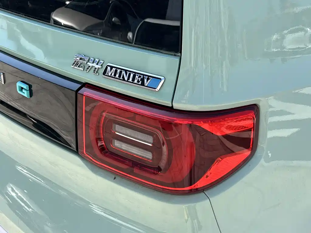 Wuling MINIEV — миниатюра 13