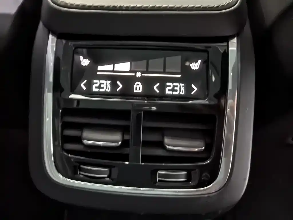 Volvo V90 — миниатюра 26