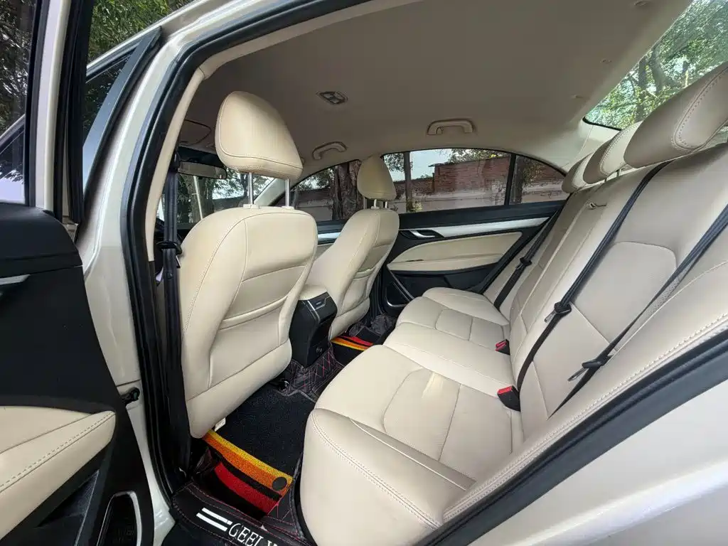 Geely Emgrand — миниатюра 12
