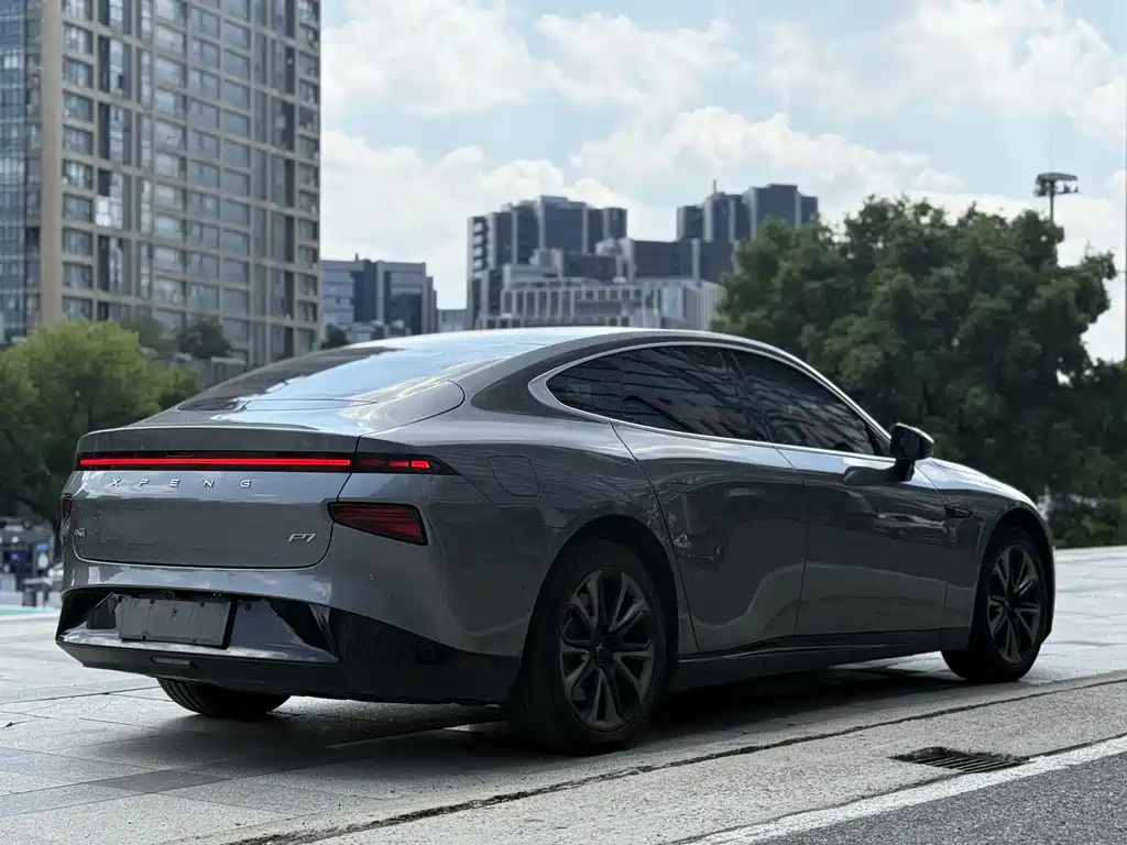 XPeng P7 — миниатюра 6