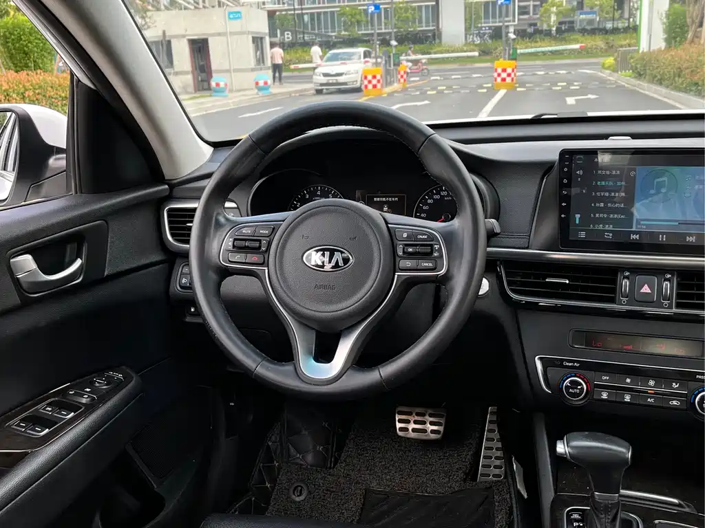 Kia K5 — миниатюра 16