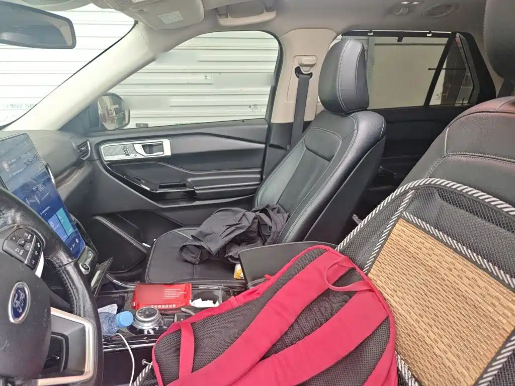 Ford Explorer — миниатюра 17