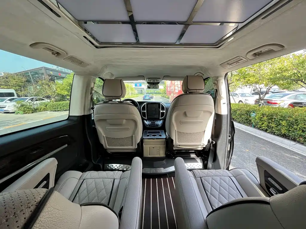 Mercedes-Benz Vito — миниатюра 23