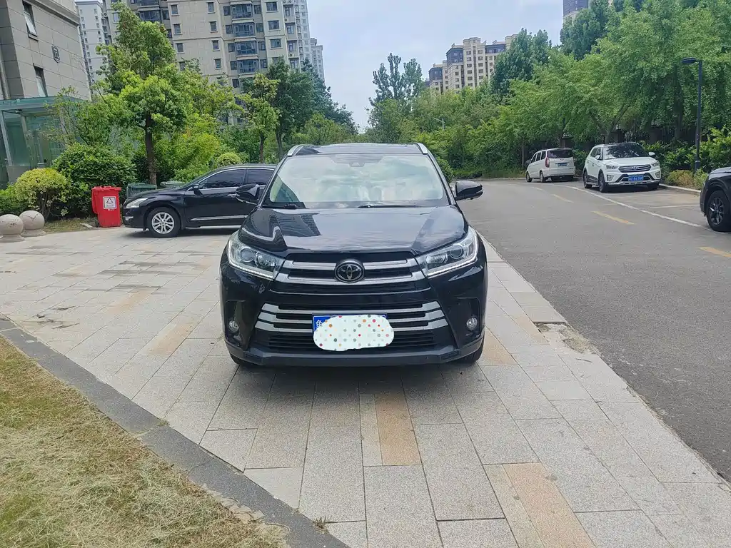 Toyota Highlander — миниатюра 2