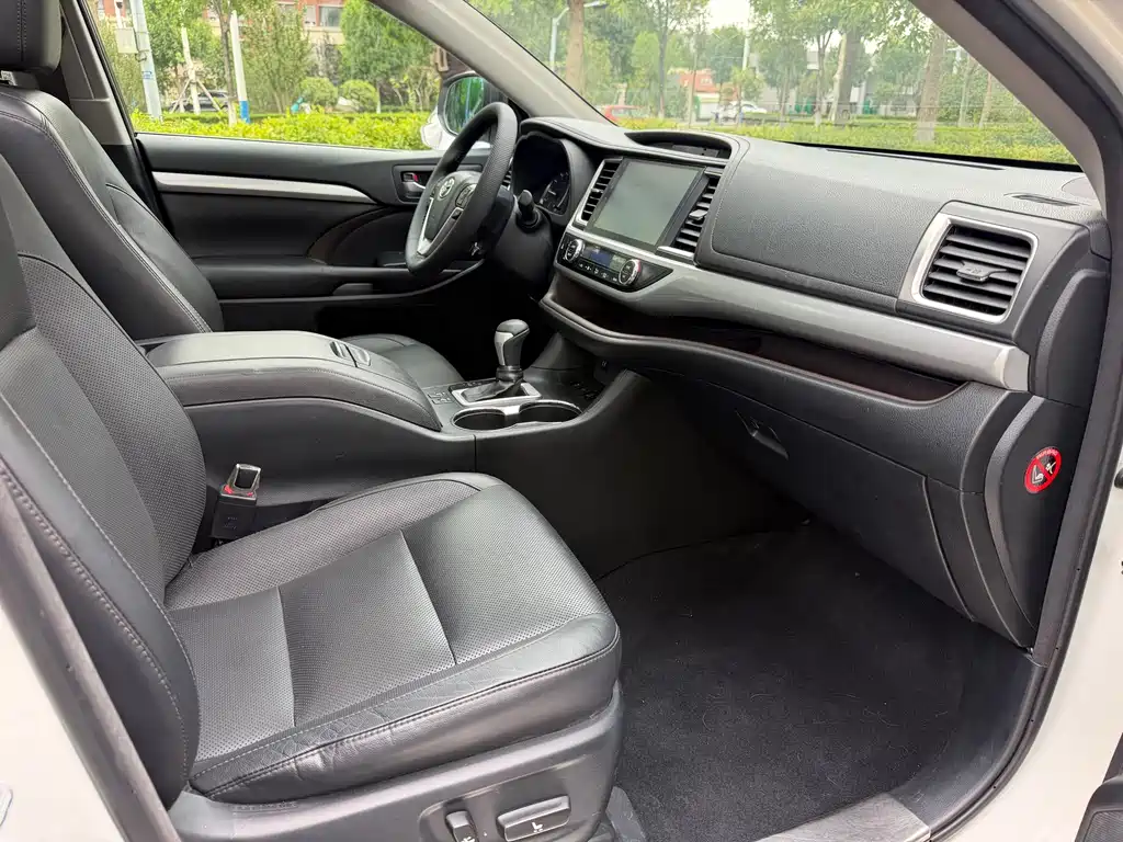 Toyota Highlander — миниатюра 15