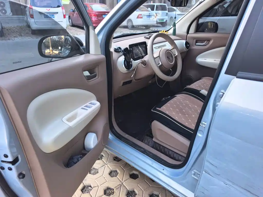 Wuling MINIEV — миниатюра 12