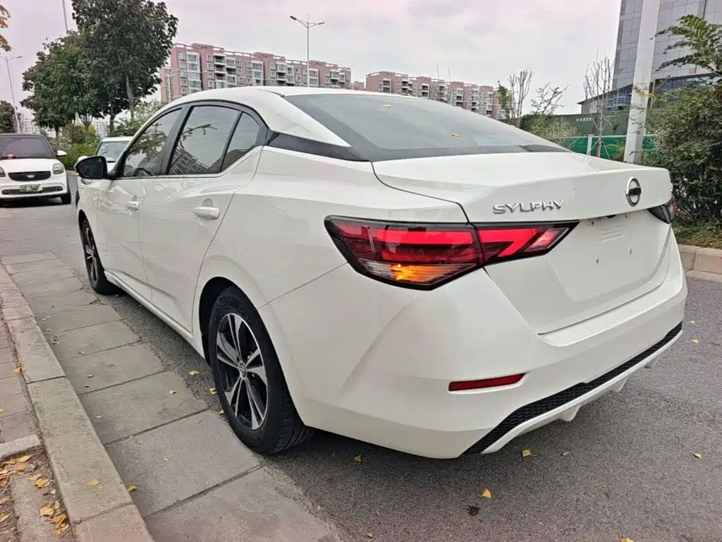 Nissan Sylphy — миниатюра 5