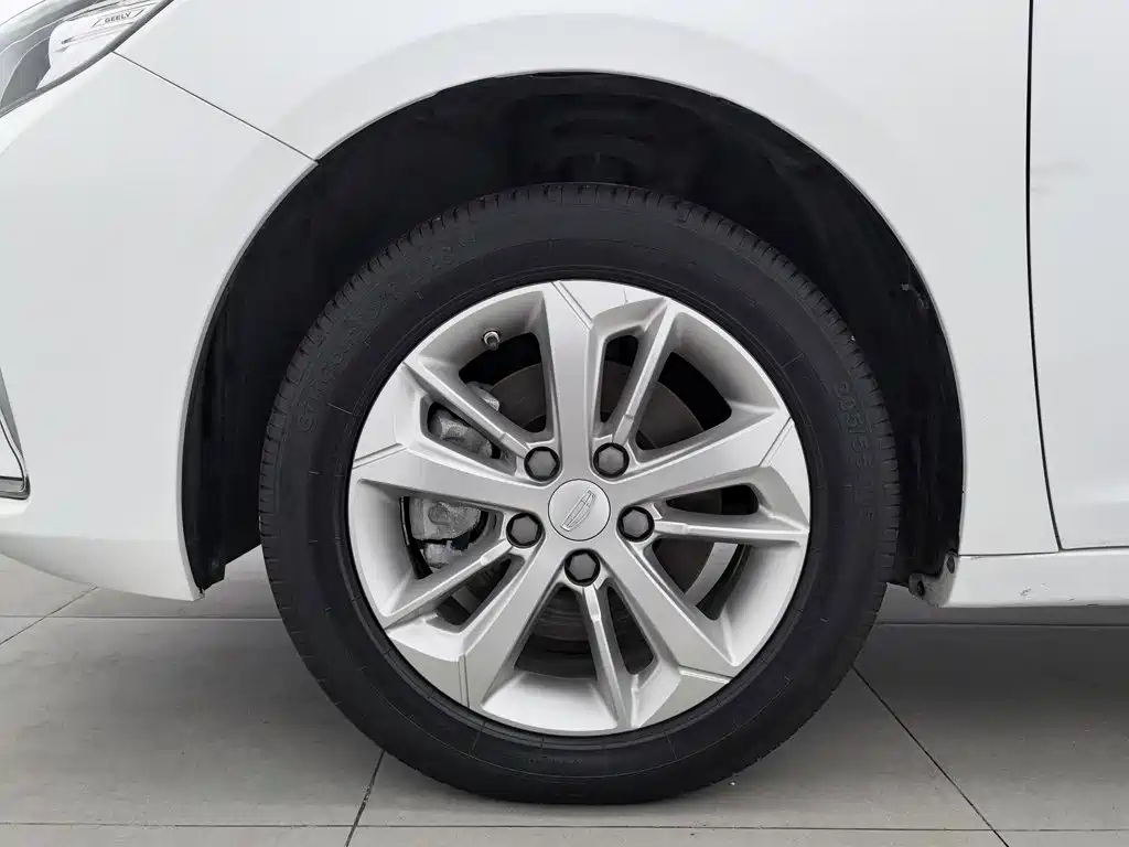 Geely Emgrand GL — миниатюра 17