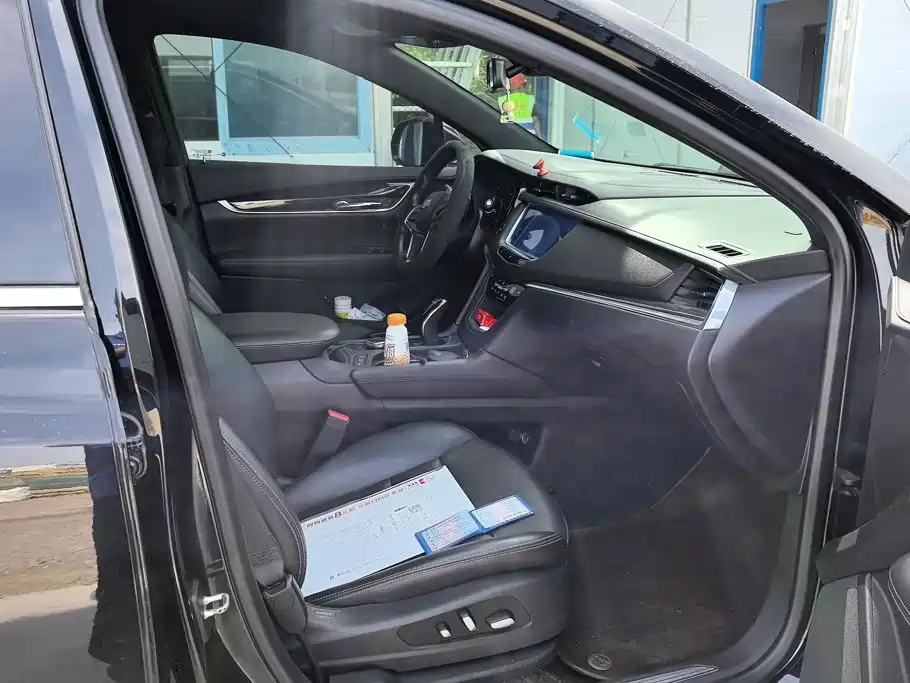 Cadillac XT5 — миниатюра 8