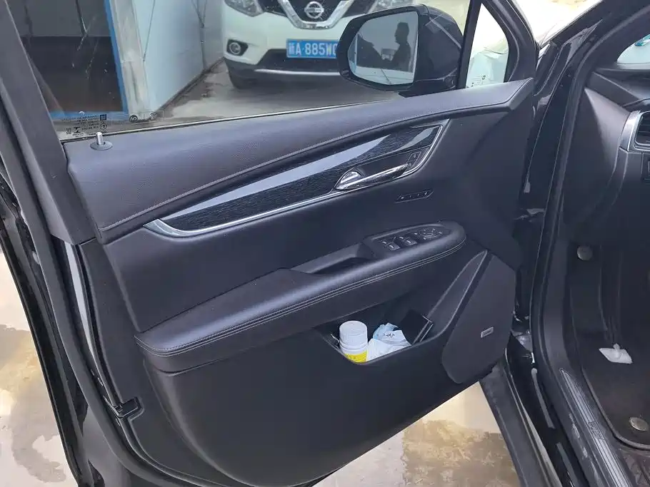 Cadillac XT5 — миниатюра 7