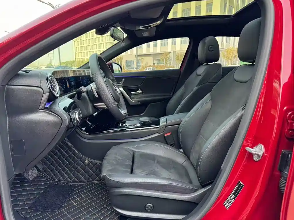 Mercedes-Benz A-Class — миниатюра 7