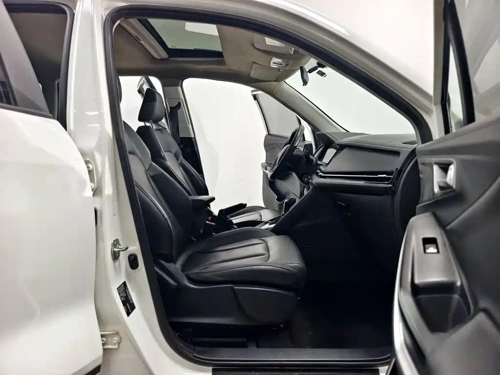Changan CS15 — миниатюра 14