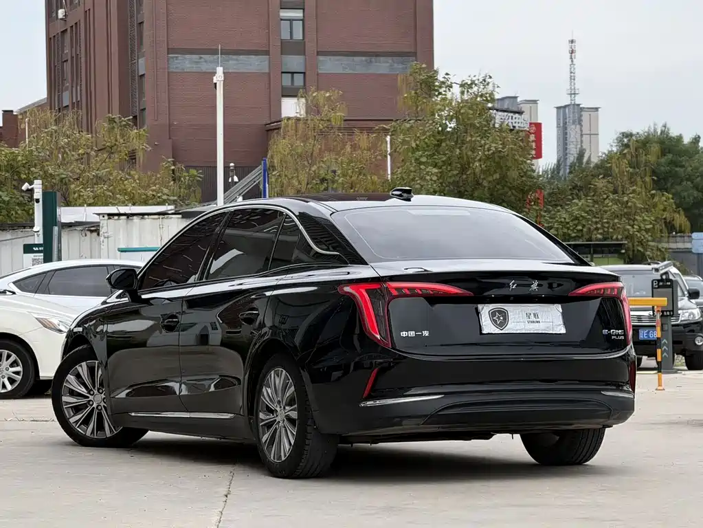 Hongqi Hongqi E-QM5 — миниатюра 4