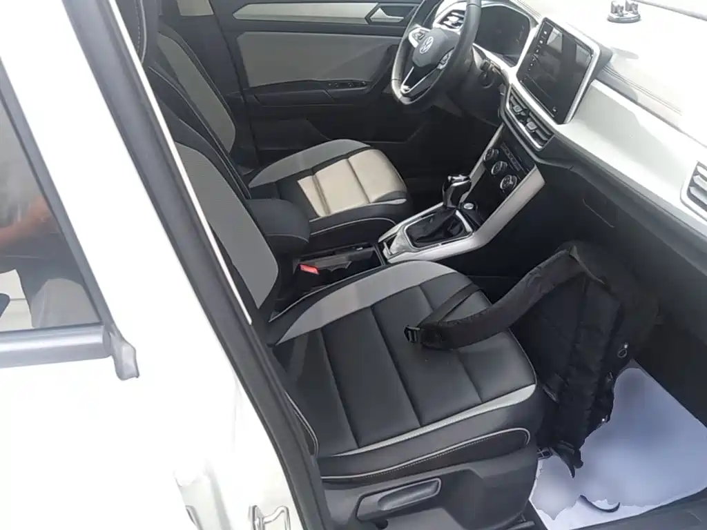 Volkswagen T-Roc — миниатюра 25