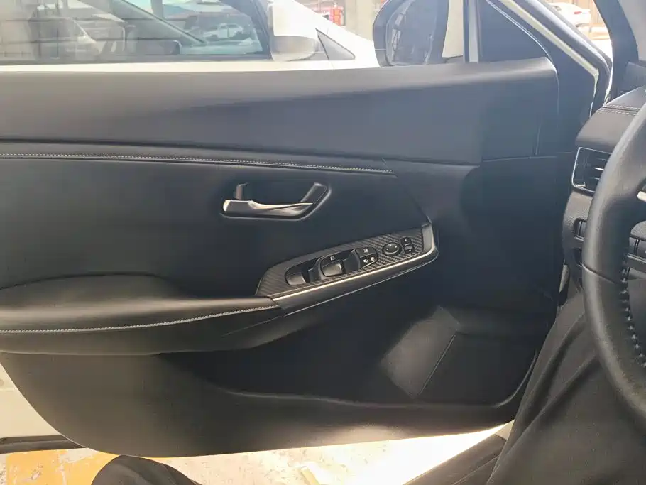 Nissan Sylphy — миниатюра 7