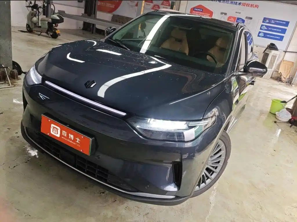 Leapmotor C11