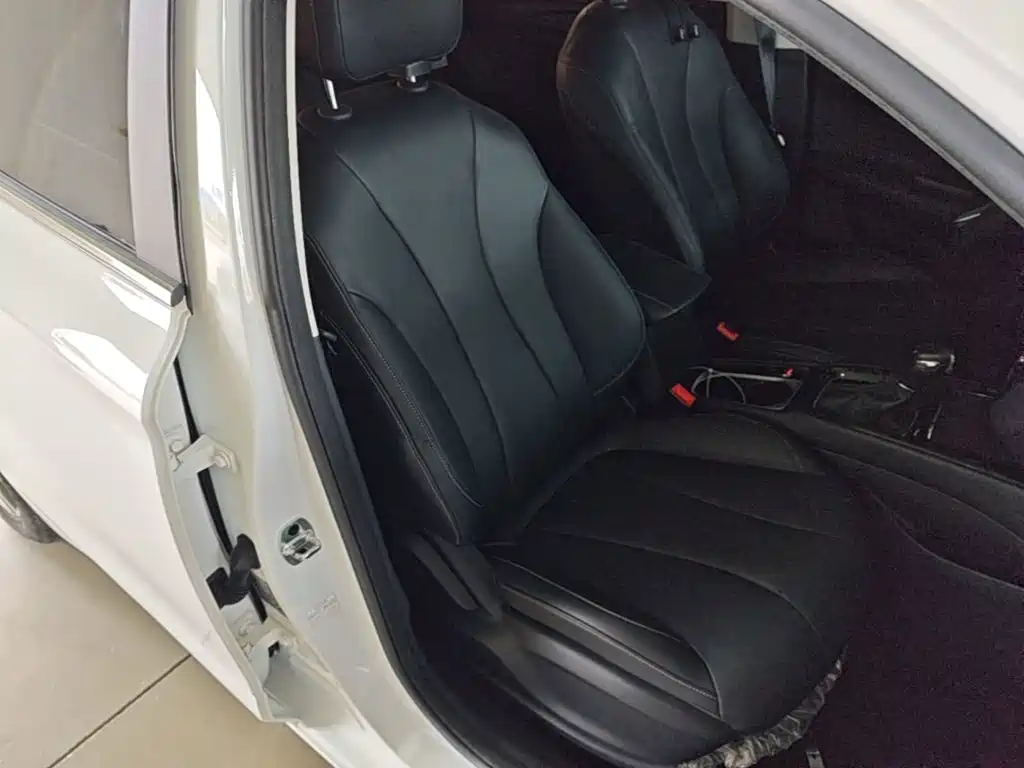 Roewe i5 — миниатюра 25