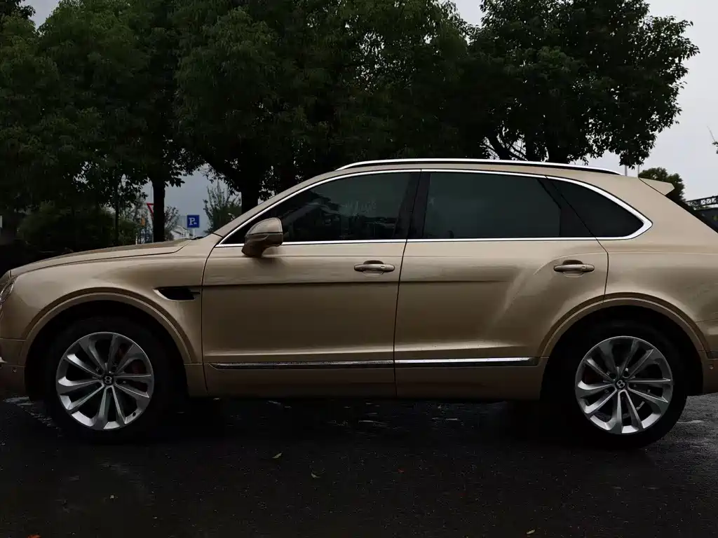 Bentley Bentayga — фотографии объявления, Фото 3