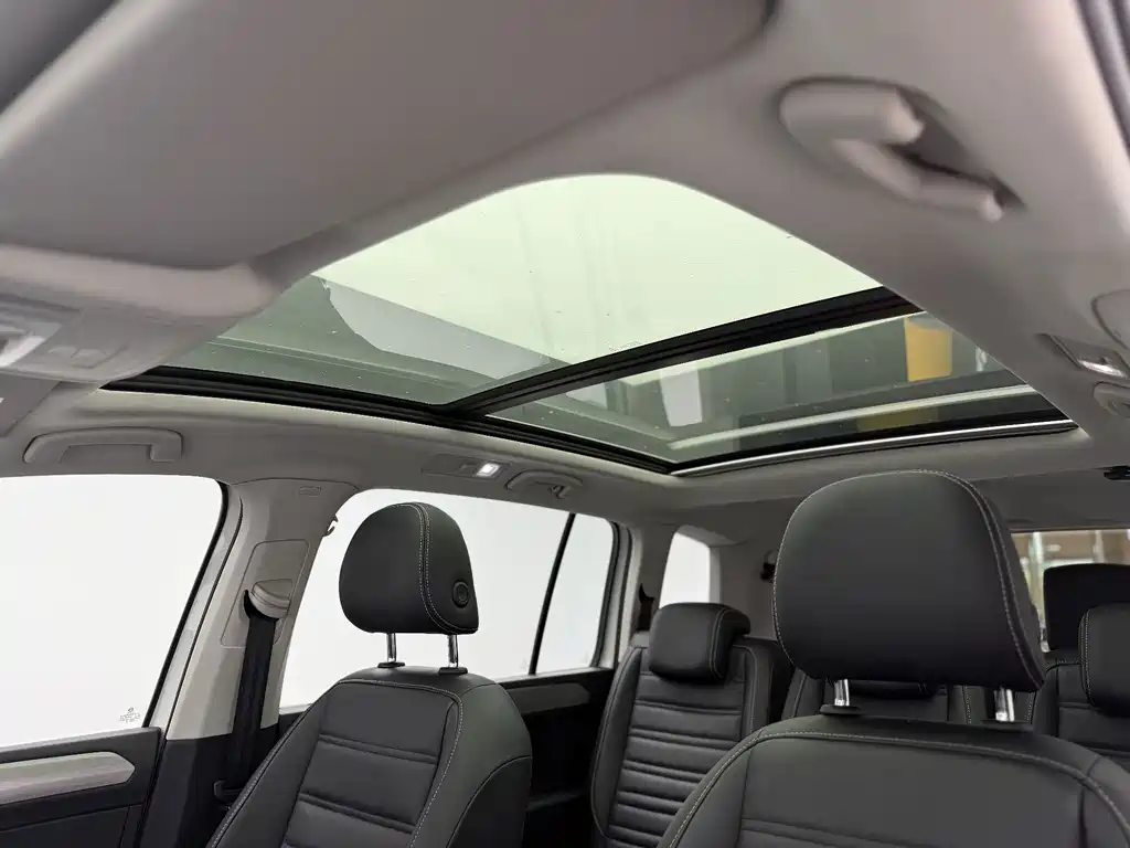 Volkswagen Touran — миниатюра 9