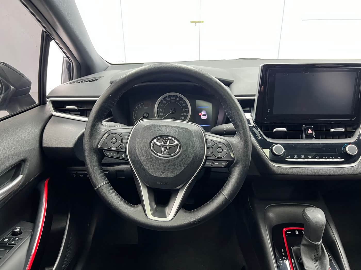 Toyota Levin 1.2 л 2022 г. Чёрный, пробег 29000 км