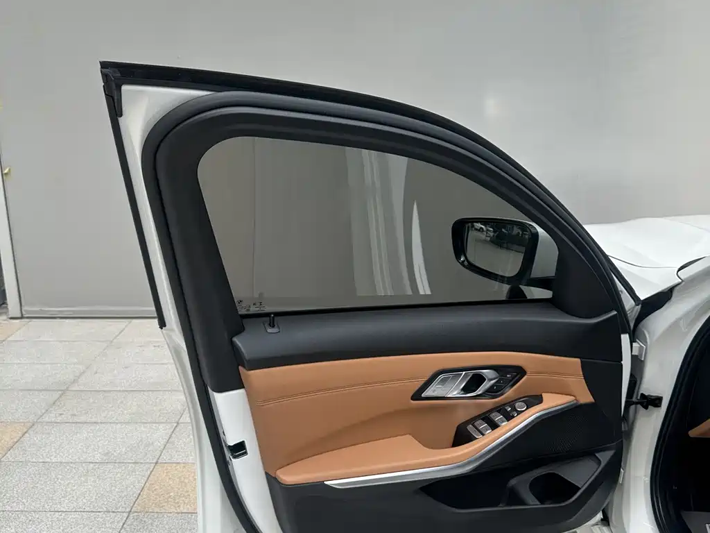 BMW 3 Series — миниатюра 10
