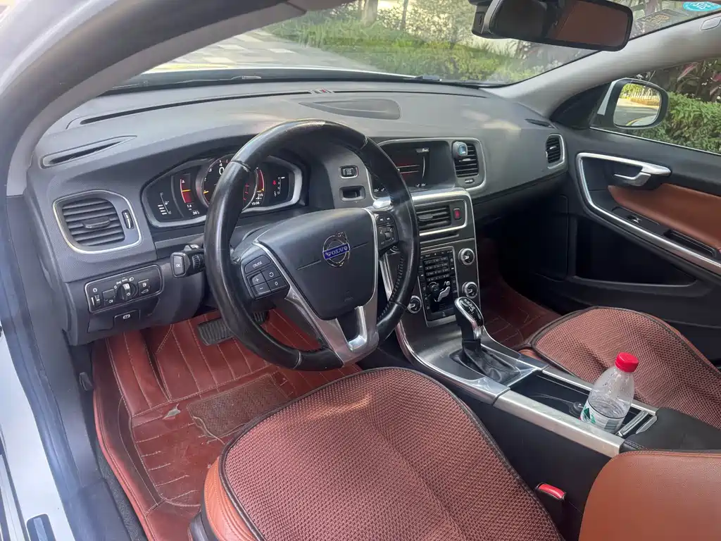 Volvo S60 — миниатюра 4