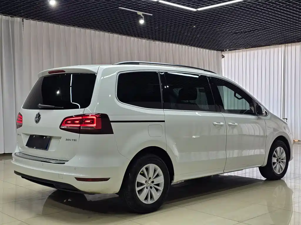 Volkswagen Xia 2016 280TSI 7 мест