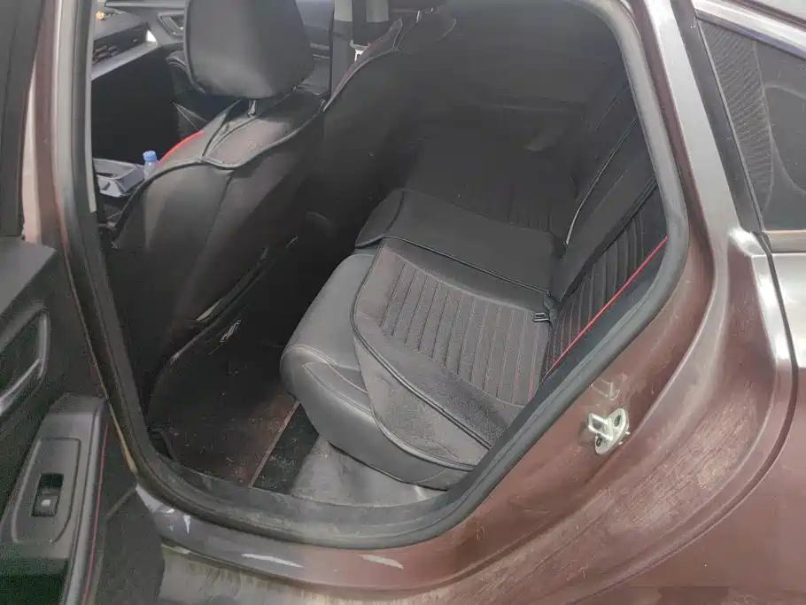 MG MG5 — миниатюра 11