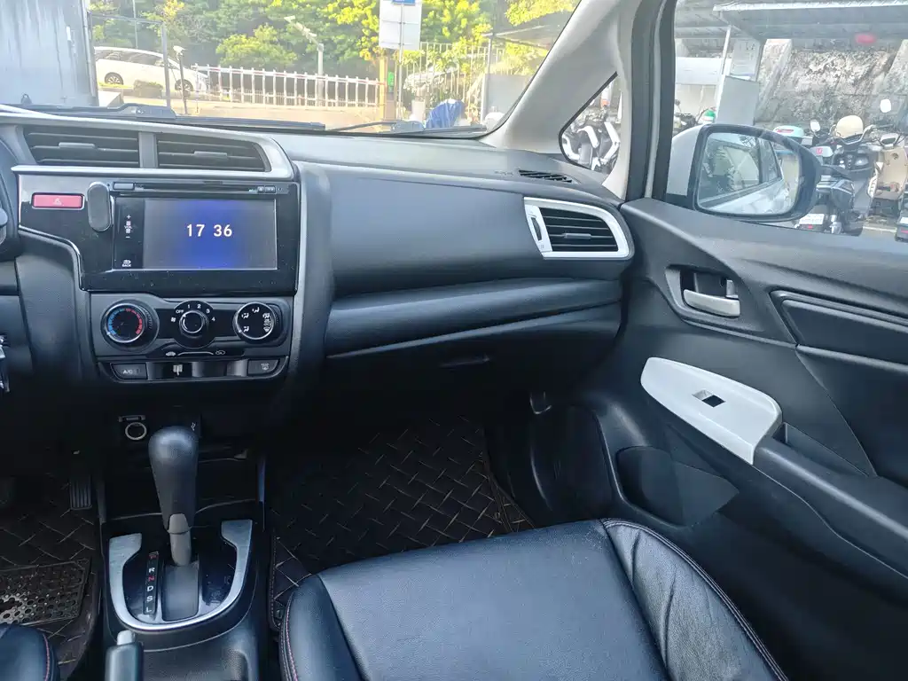Honda Fit — миниатюра 11