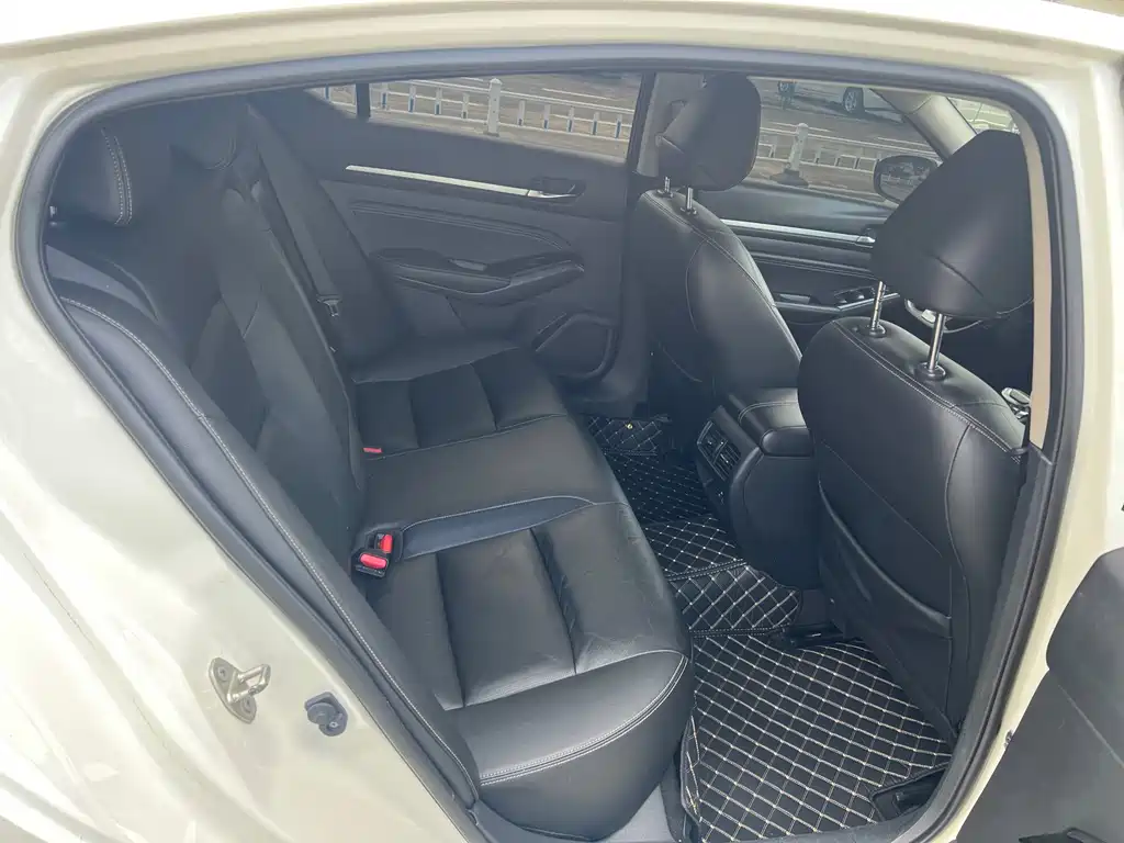 Nissan Teana — миниатюра 11