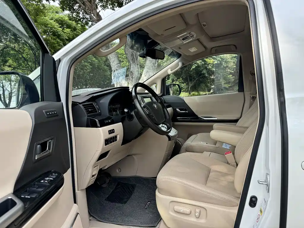 Toyota Alphard 2012 3.5L Luxury