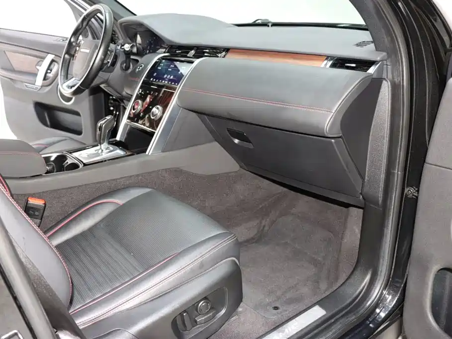 LAND ROVER DISCOVER SPORTS