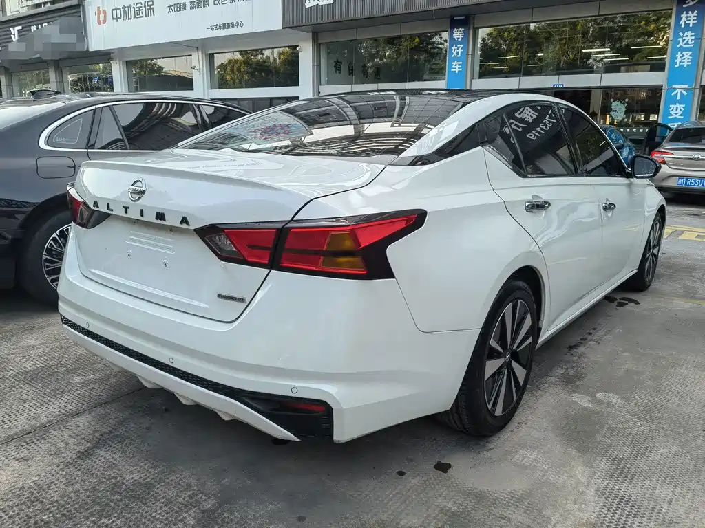 Nissan Teana — миниатюра 4