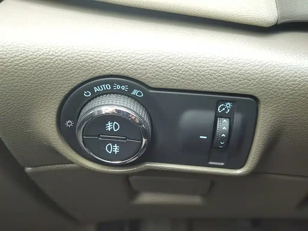 Buick Excelle — миниатюра 21