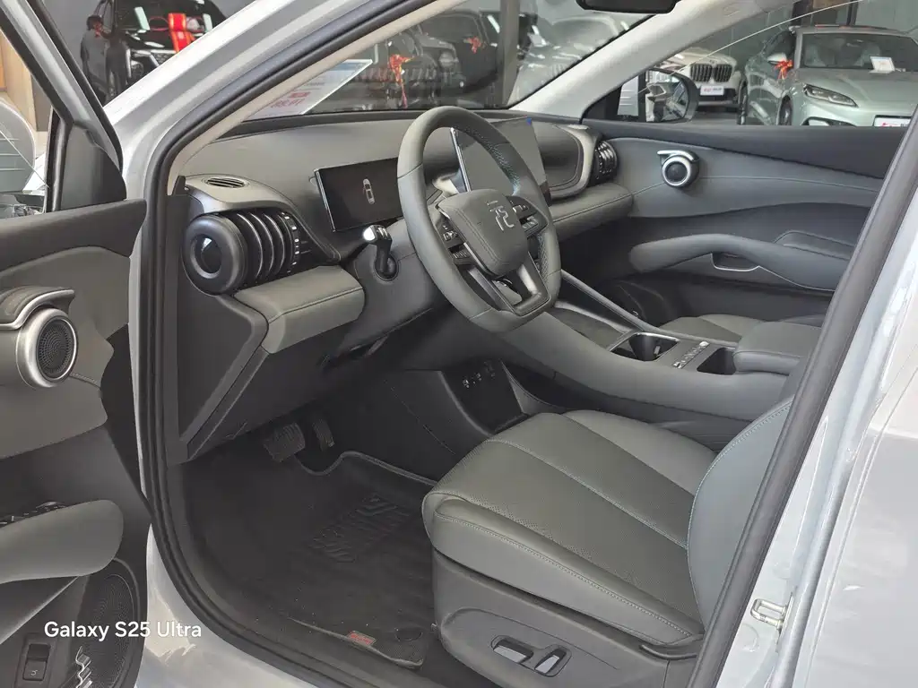 BYD Yuan Plus — миниатюра 4