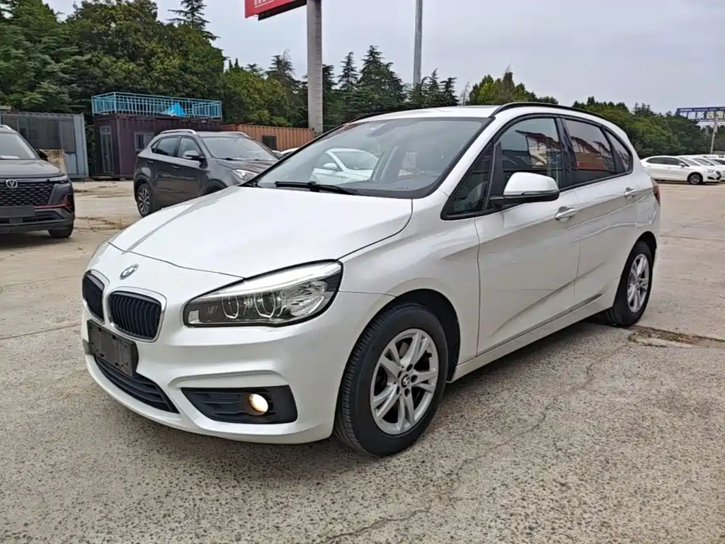 BMW 2 Series Active Tourer — миниатюра 2