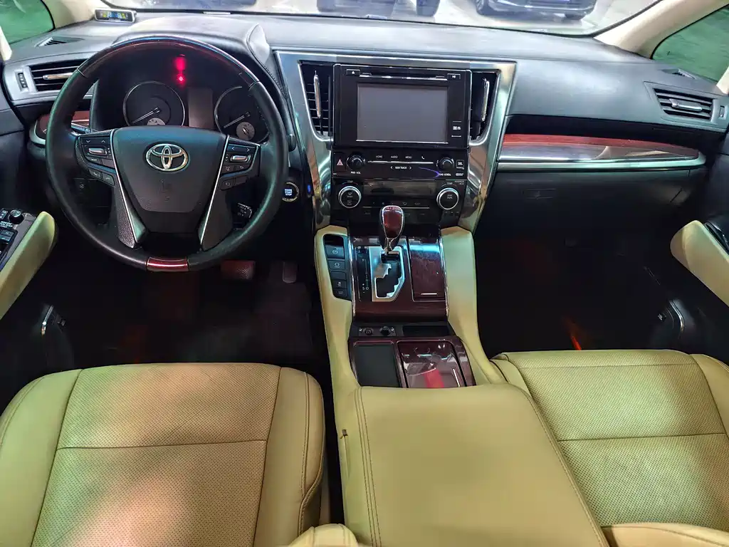 Toyota Alphard 2018 3.5L Luxury