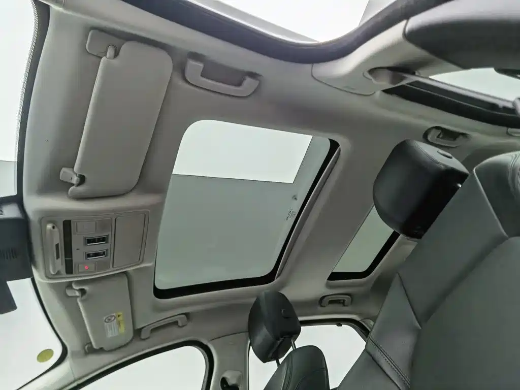 Jaguar XFL — миниатюра 14