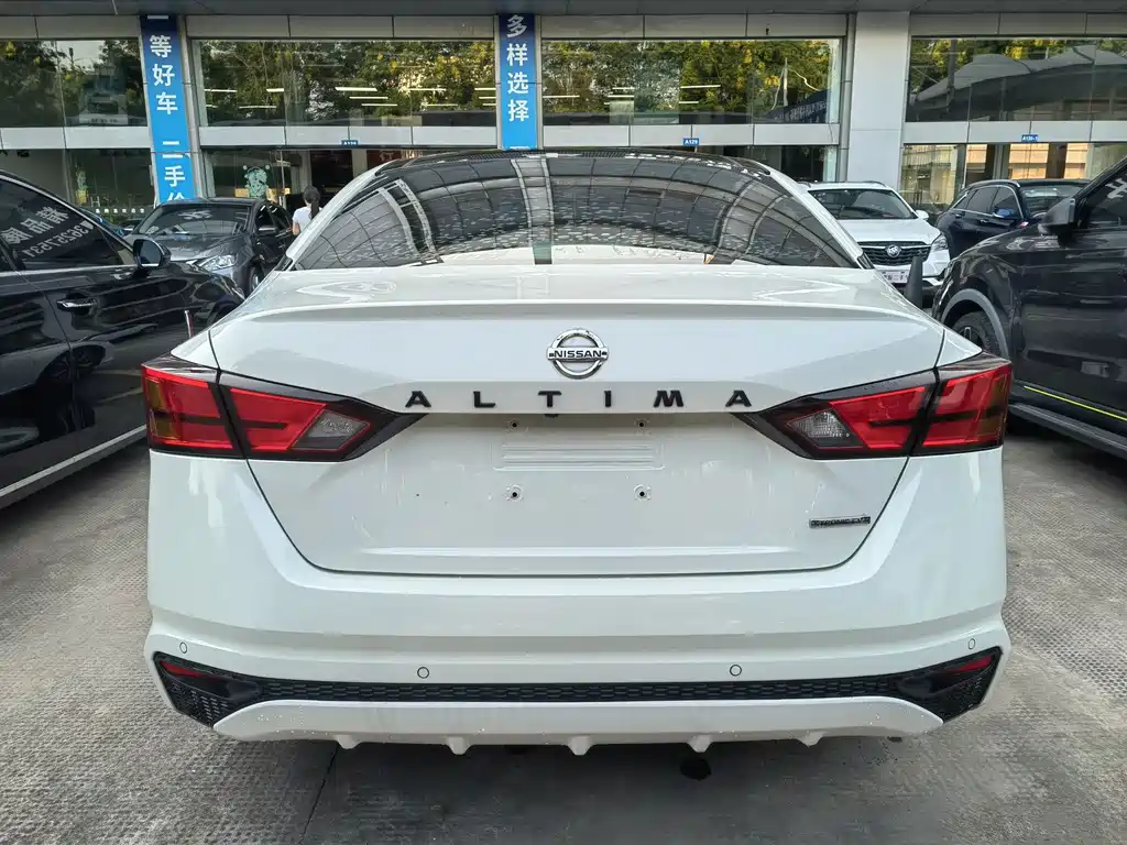 Nissan Teana — миниатюра 5