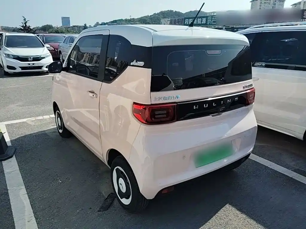 Wuling MINIEV — миниатюра 5